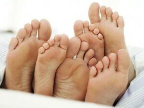 healthy feet after treating fungus between the toes